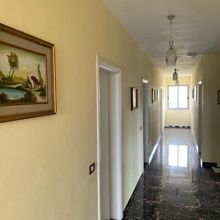 Risus Hotel Golem  Extérieur photo